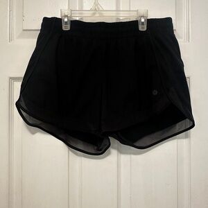 Athleta Mesh Racer Run Short 4” Medium